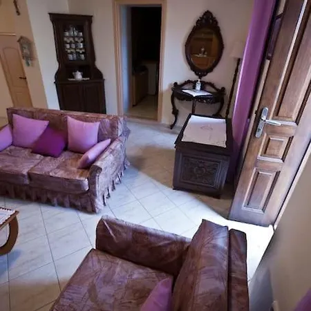 Spacious House * Simi
